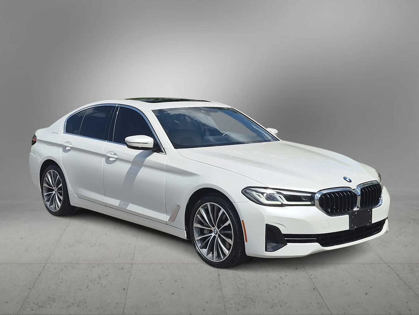 Certified Used 2023 Mineral White Metallic BMW 540i xDrive image 2