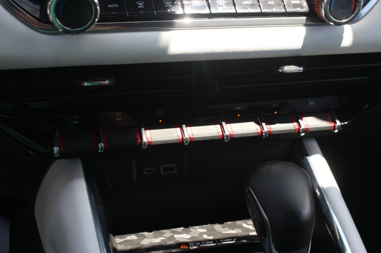 Used 2024 Summit White GMC AT4X image 28