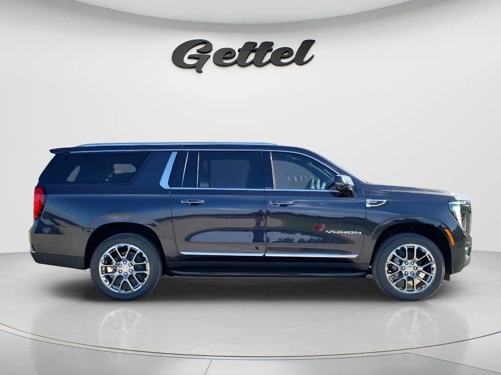 New 2026 Titanium Rush Metallic GMC Elevation image 4