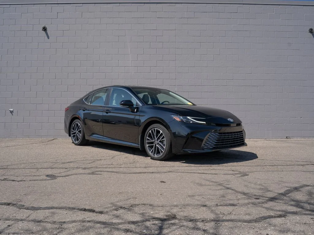 Used 2025 Black Toyota XLE image 9