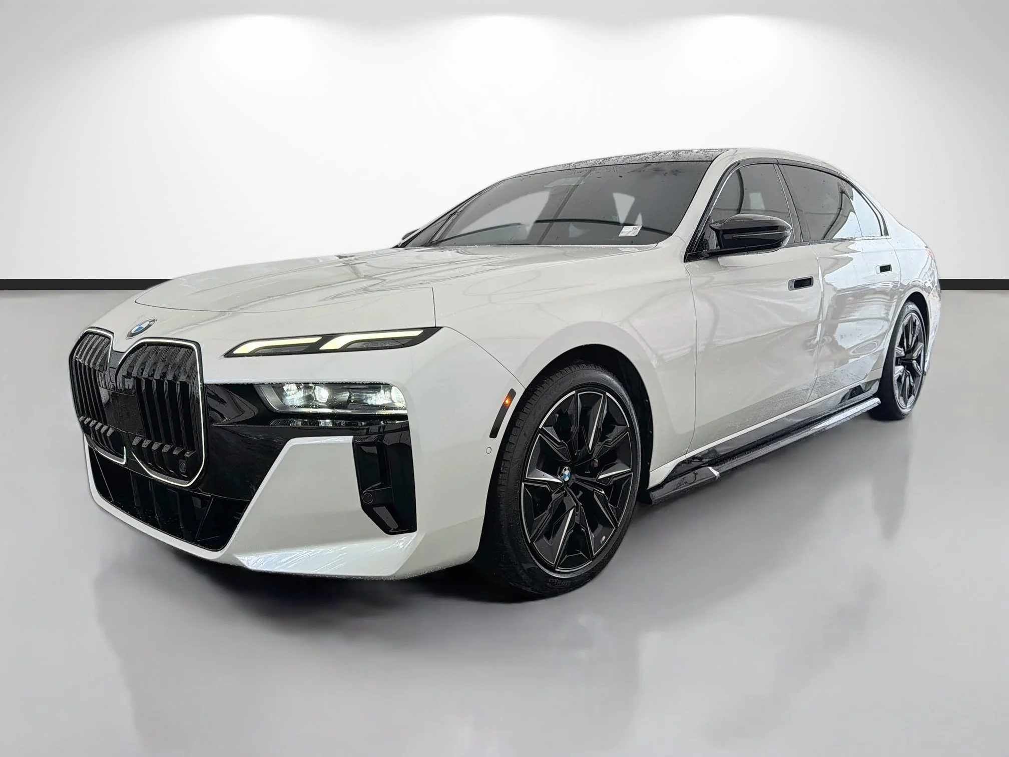 Used 2023 Mineral White Metallic BMW 740i image 7