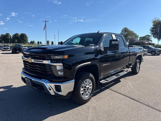 Used 2025 Black Chevrolet LT image 1