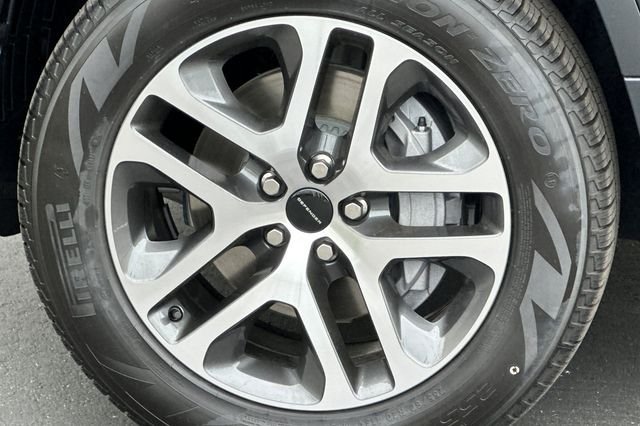 New 2026 Santorini Black Land Rover S image 24