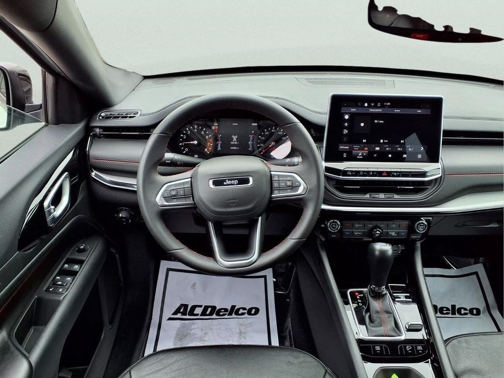 2025 Jeep Compass Trailhawk - Photo 9
