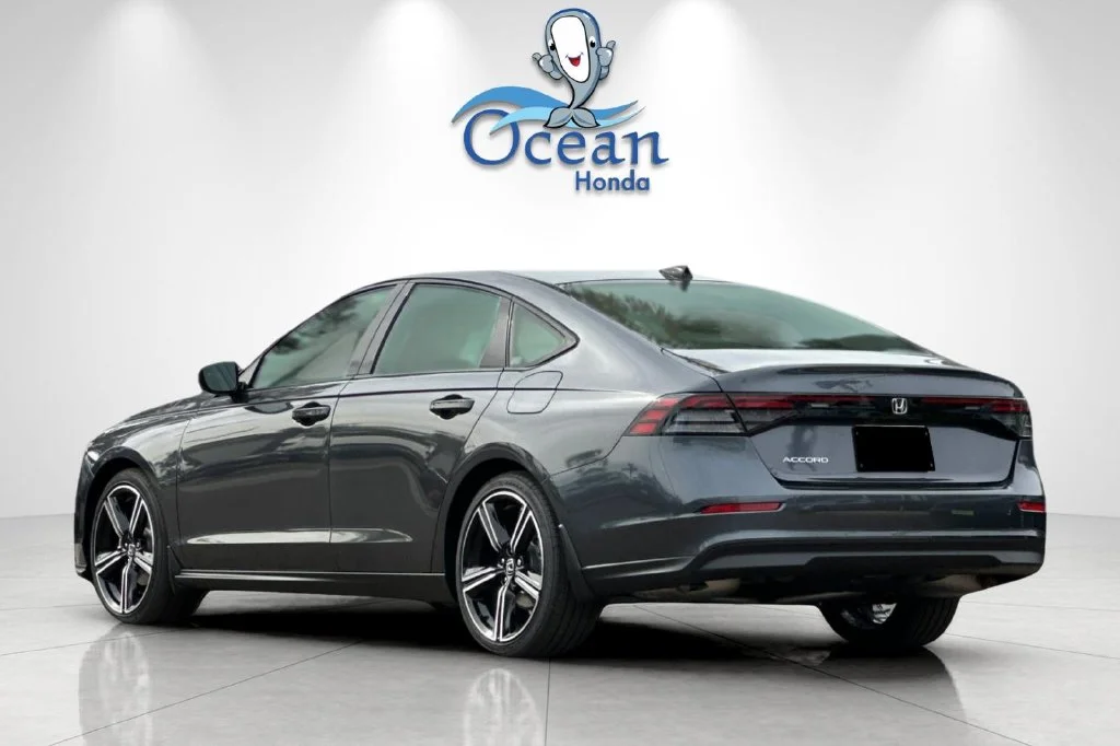 New 2026 Meteorite Gray Metallic Honda SE image 5