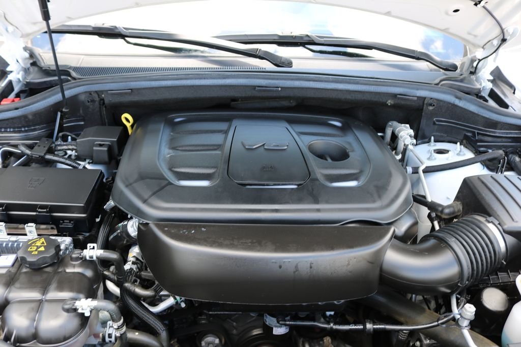 Used 2022 White Jeep Limited image 10