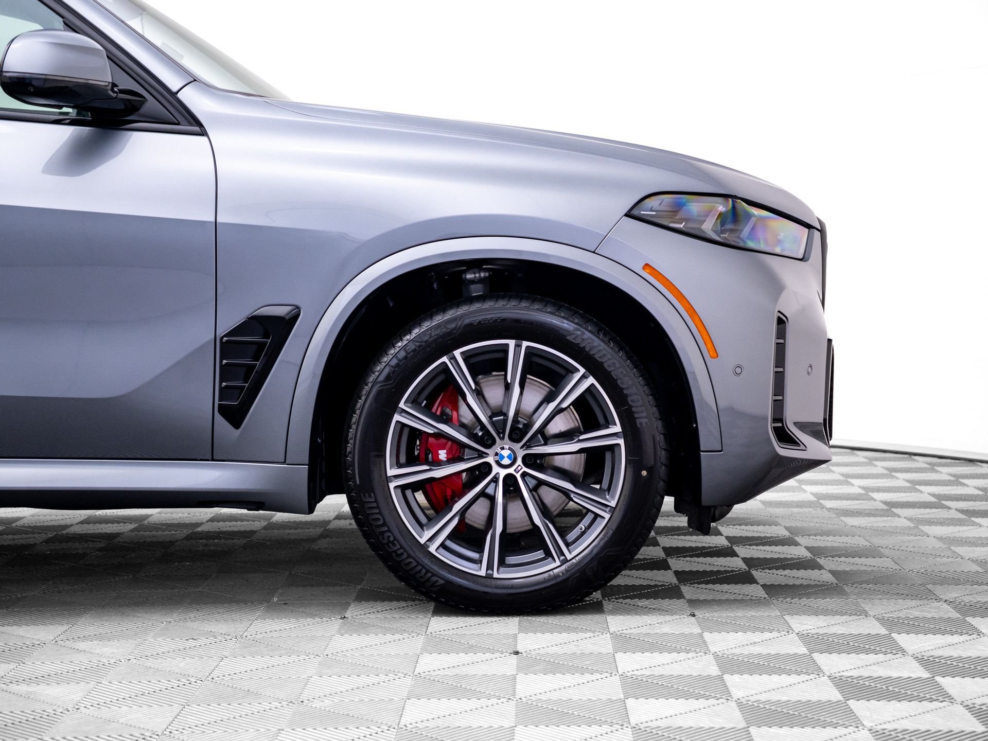 New 2026 Skyscraper Grey Metallic BMW xDrive40i image 36