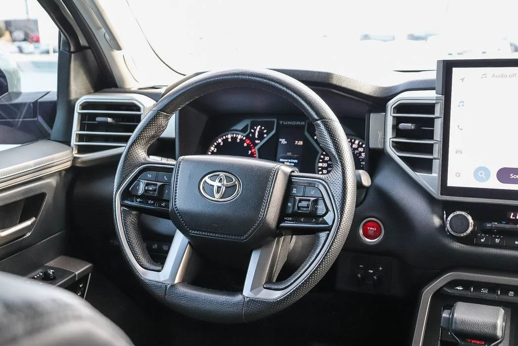 Used 2022  Toyota Limited image 17