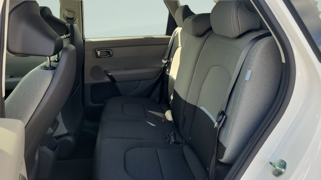 New 2027 Snow White Pearl Kia S image 10