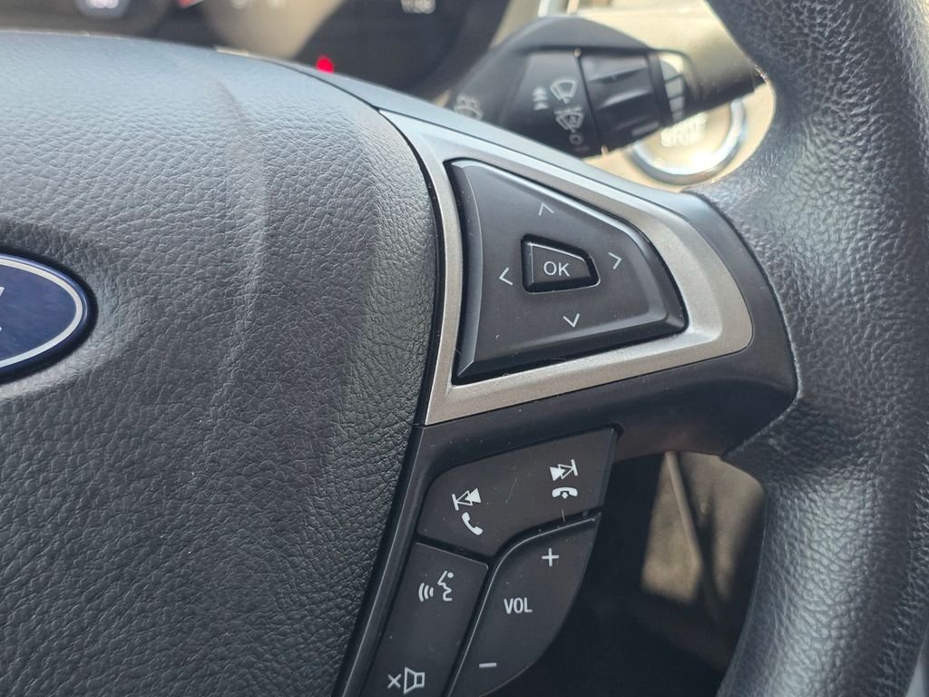 Used 2020 Black Ford SE image 35