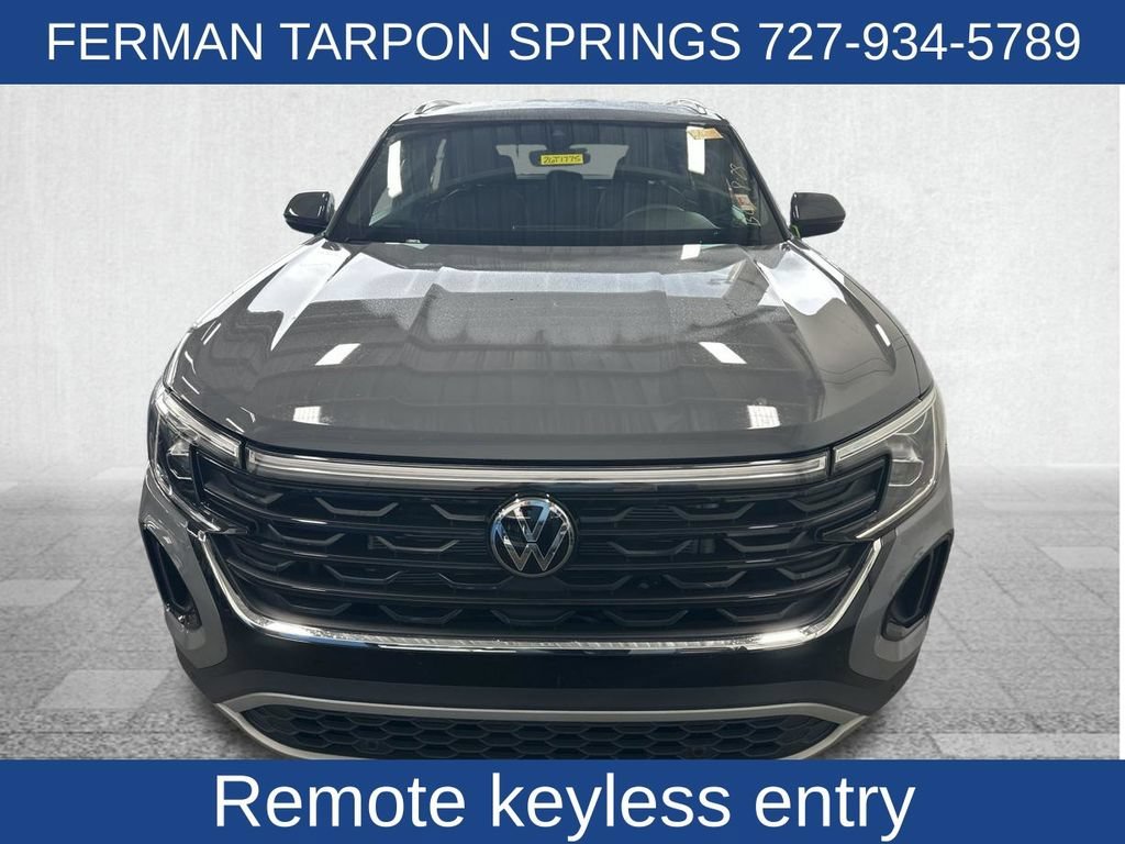 Used 2024 Gray Volkswagen 2.0T SE w/Technology image 10