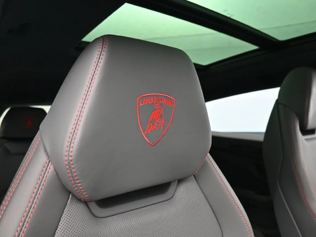 Used 2025 Gray Lamborghini SE image 18
