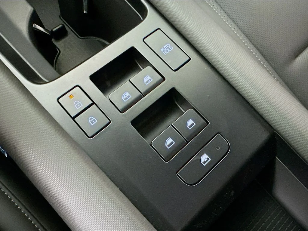 2025 Hyundai IONIQ 6 SEL - Photo 19