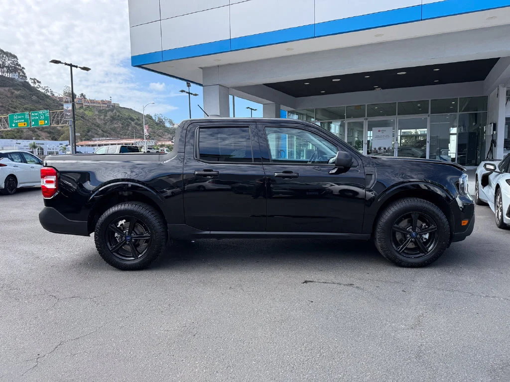 Used 2025 Black Ford XL image 6