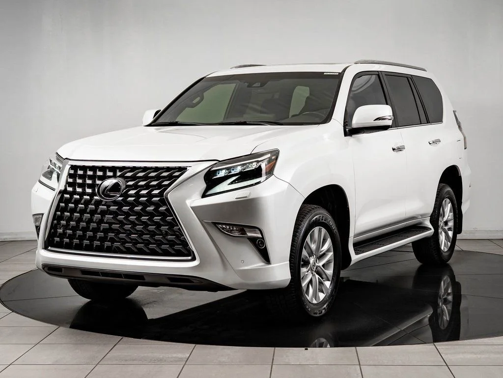 Used 2023 White Pearl Lexus 460 image 1