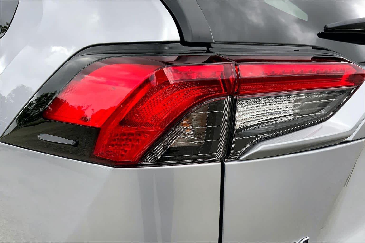 Used 2025 Silver Sky Metallic Toyota LE image 28