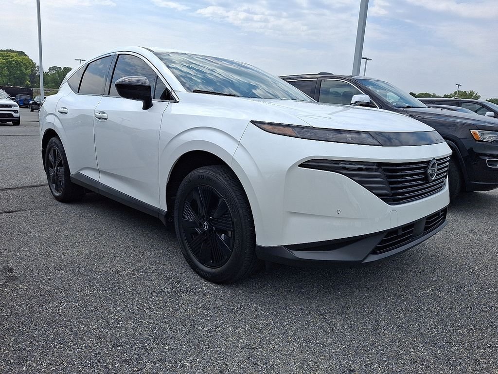 Used 2025 White Nissan SV image 1