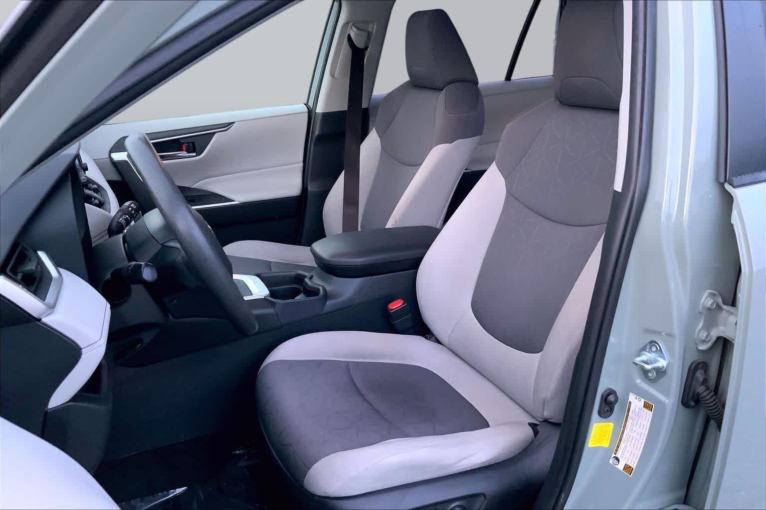 Used 2020 Lunar Rock Toyota XLE image 8