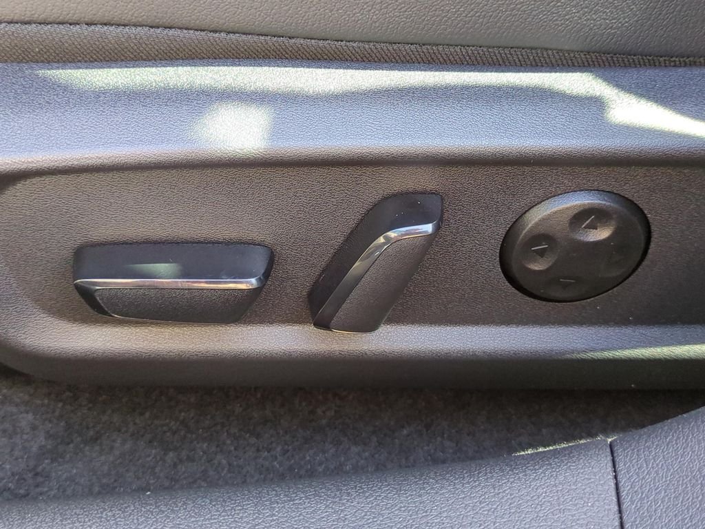 New 2026 Atlantic Gray Metallic Nissan SR image 28