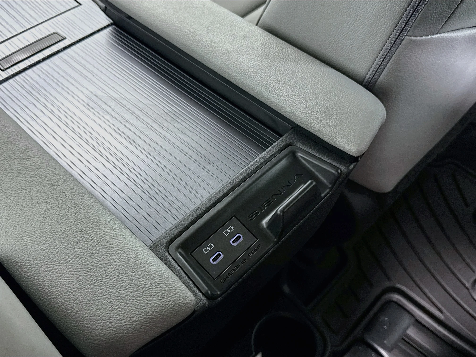 New 2026 Wind Chill Pearl Toyota XLE image 25
