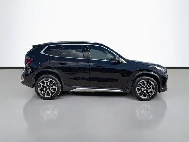 New 2026 Jet Black BMW xDrive28i image 3