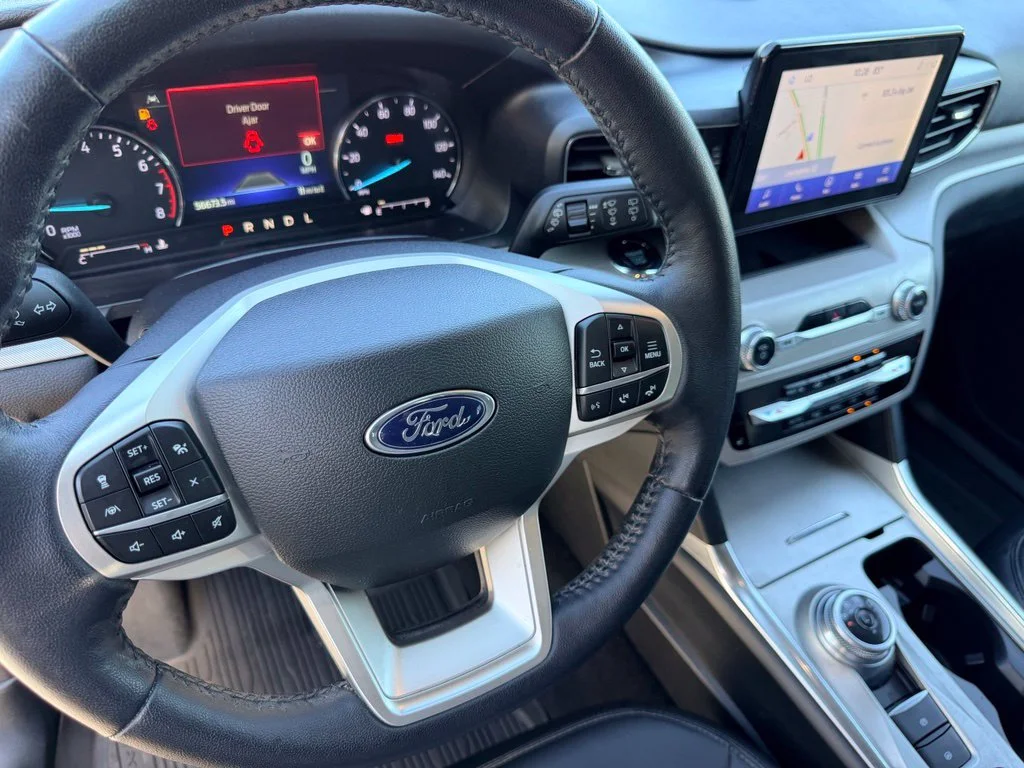 Used 2023 White Ford XLT image 24