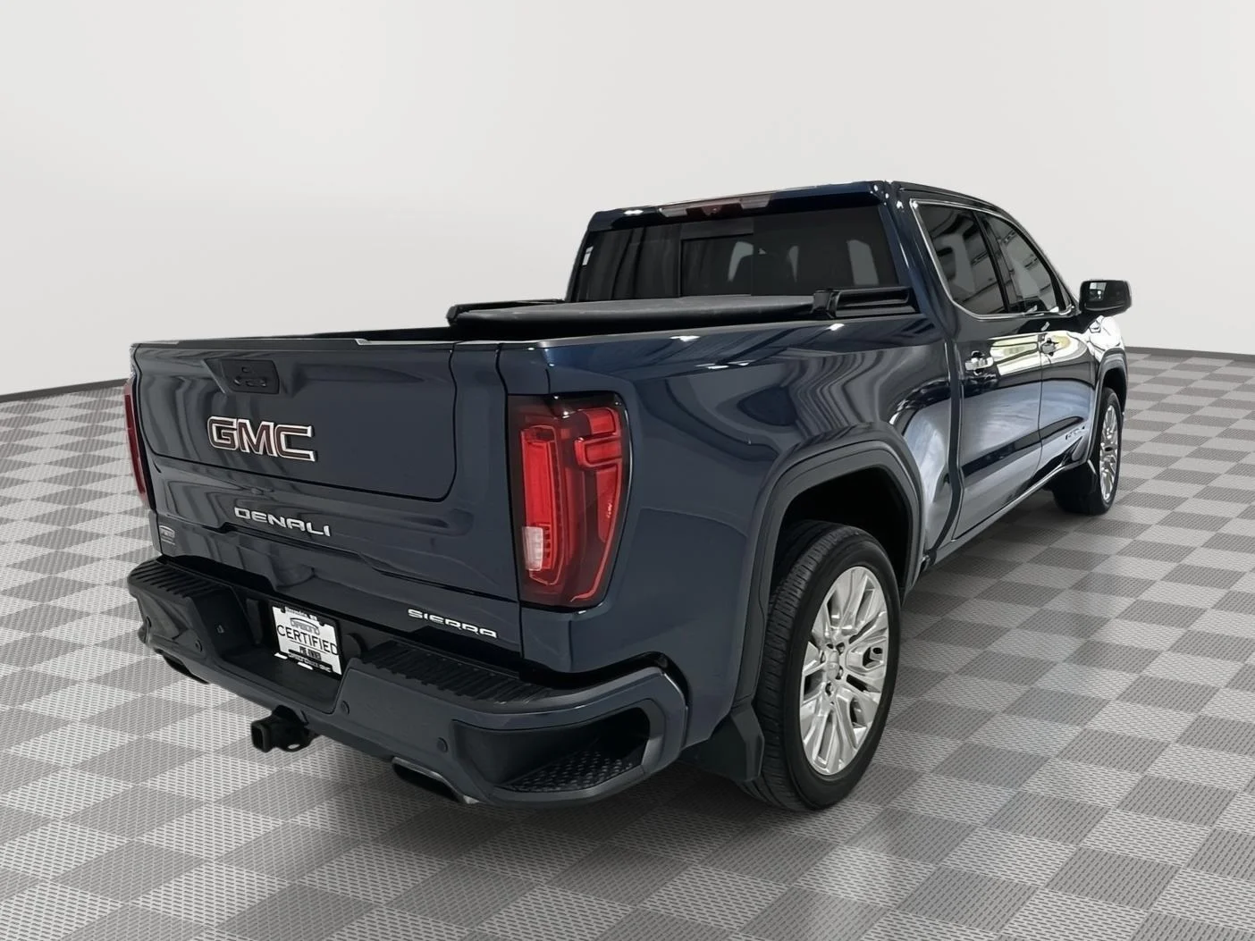 Used 2021 Pacific Blue Metallic GMC Denali image 5
