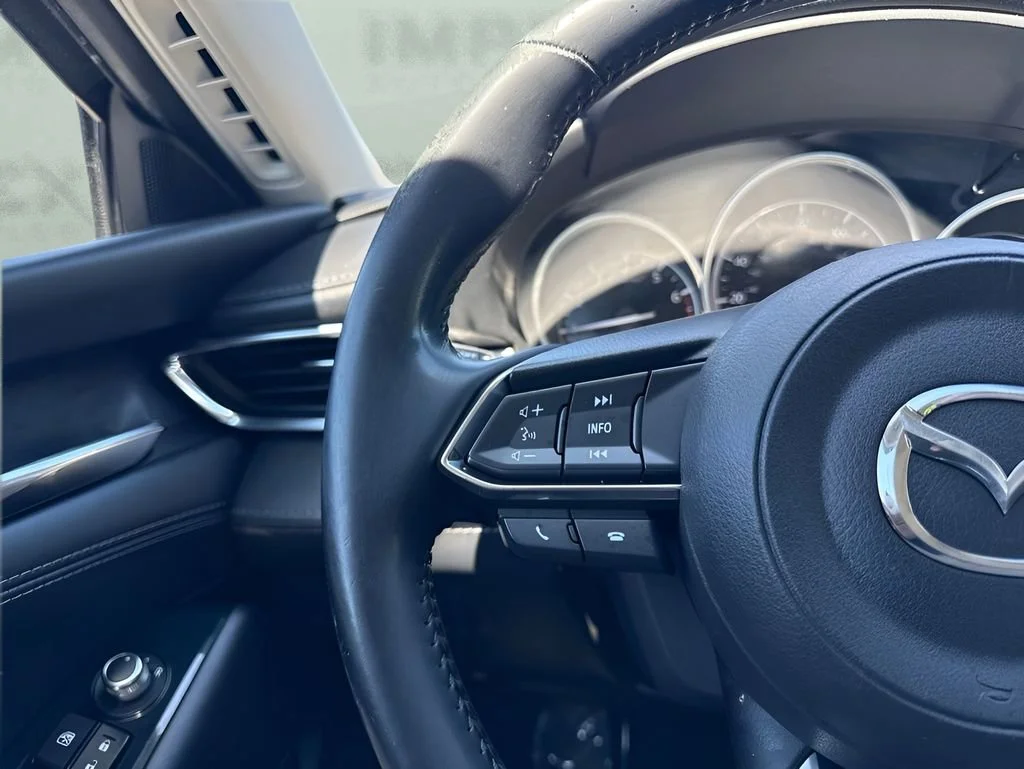 Used 2018  Mazda Grand Touring image 15