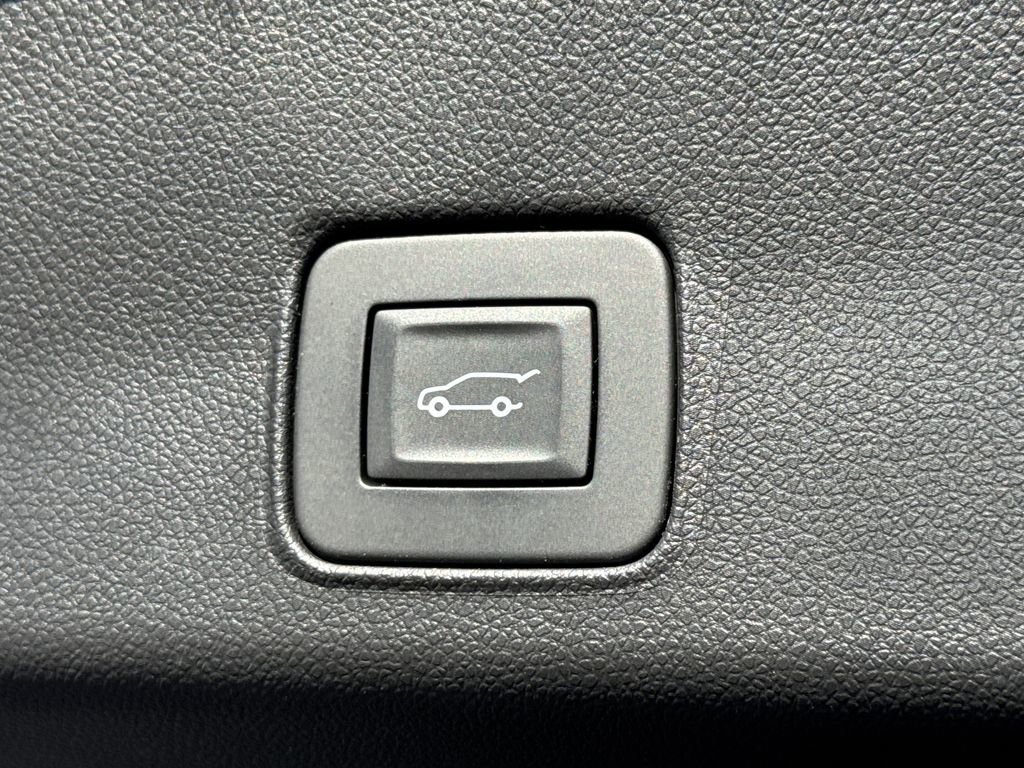 Used 2026 Mosaic Black Metallic Chevrolet RS image 10