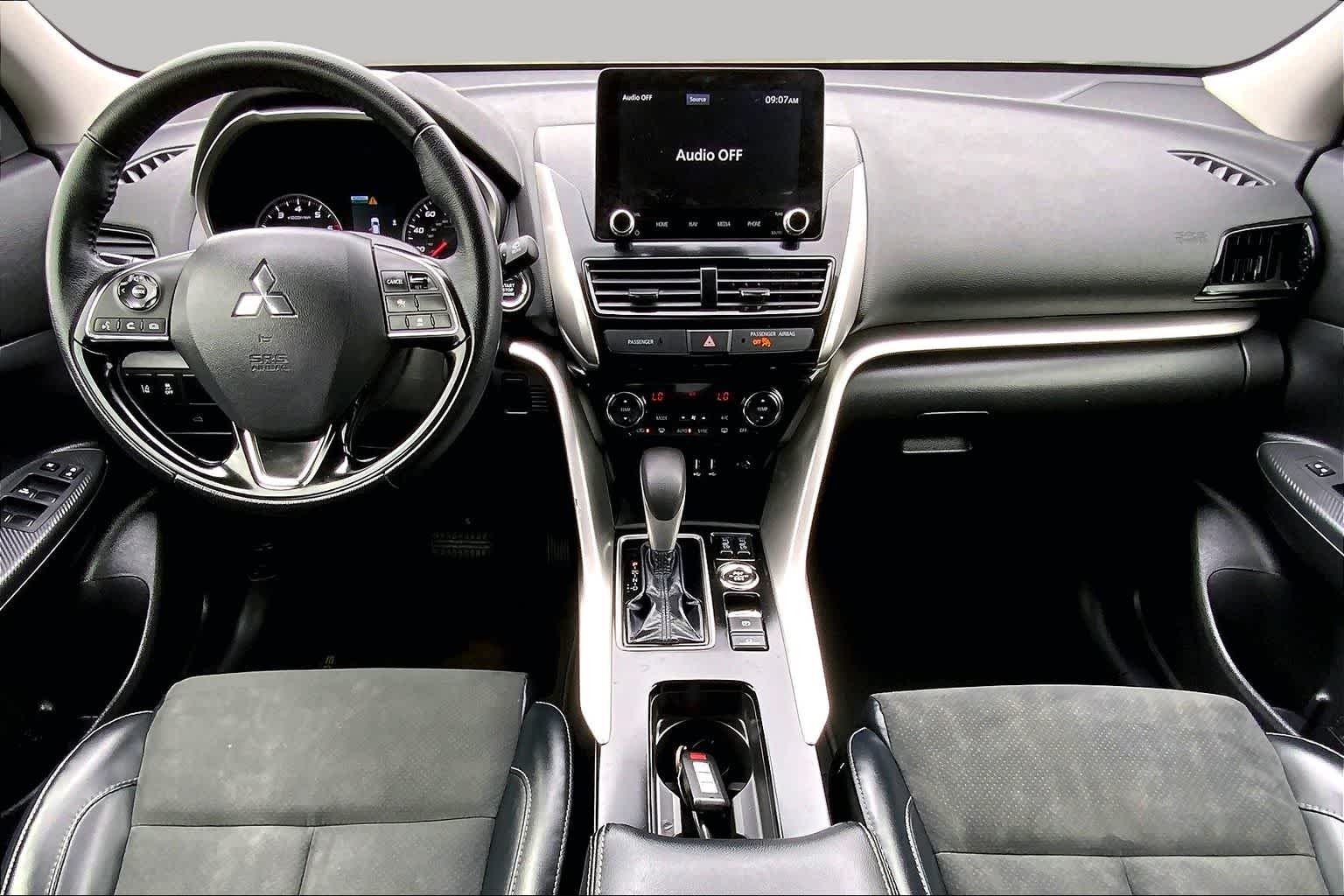 Used 2024 White Diamond Mitsubishi SE image 14