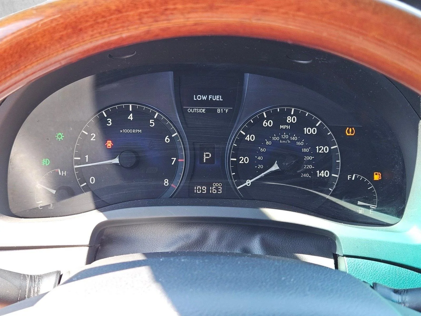 Used 2011 Matador Red Mica Lexus  image 8