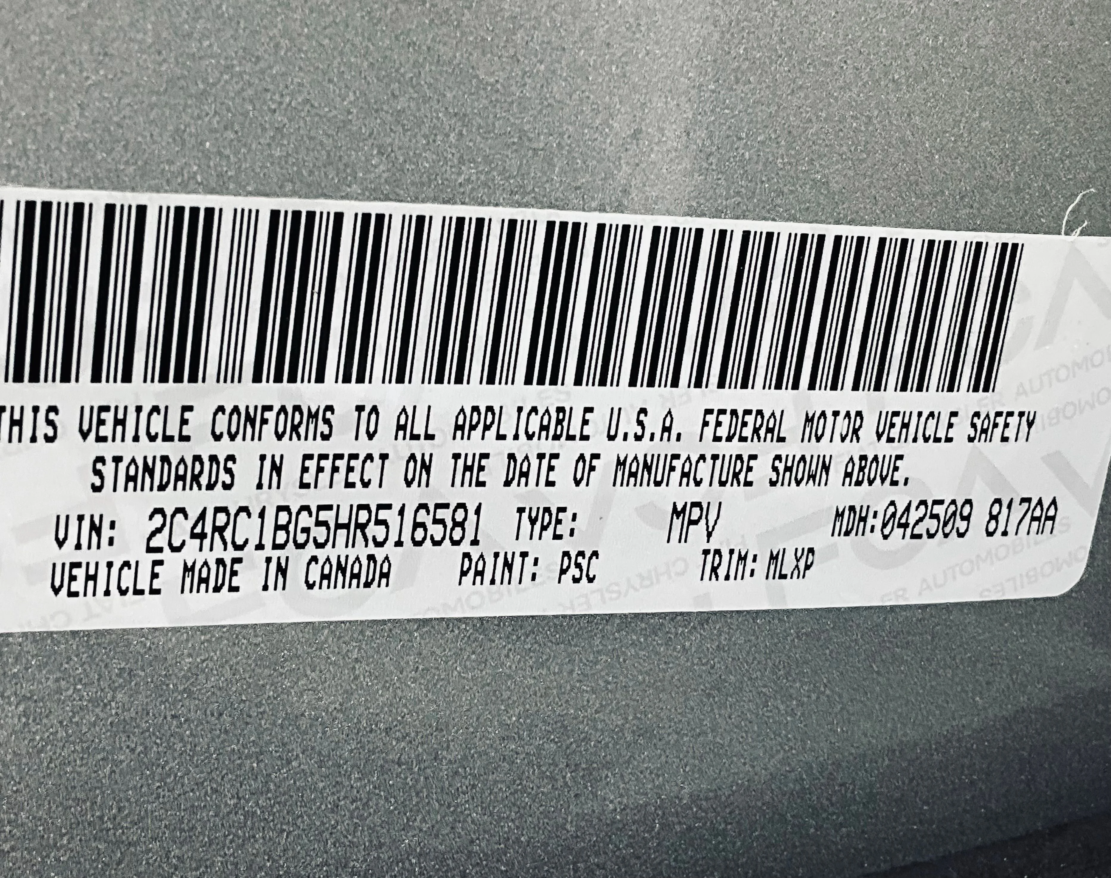 Used 2017 Silver Chrysler Touring L image 31