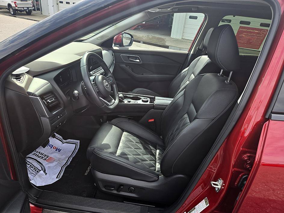 Used 2023 Scarlet Ember Tintcoat Nissan Platinum image 16