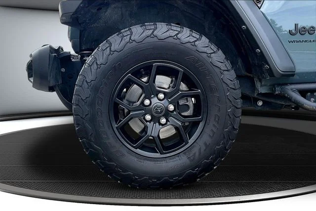 Used 2024 Anvil Clearcoat Jeep Sport image 33