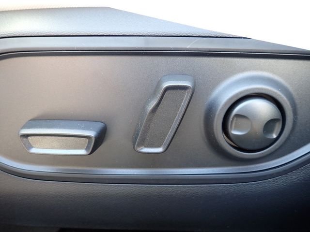 New 2026 Hydro Blue Pearl-Coat Exterior Paint Jeep Laredo image 17