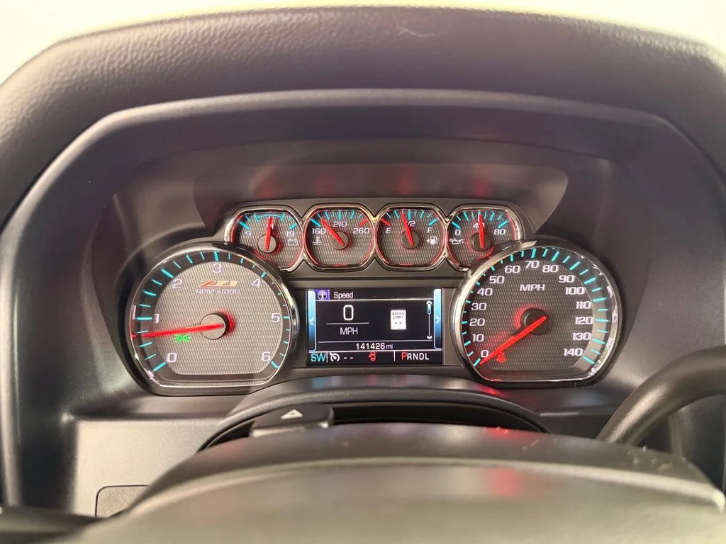 Used 2017 Gray Chevrolet LT image 27
