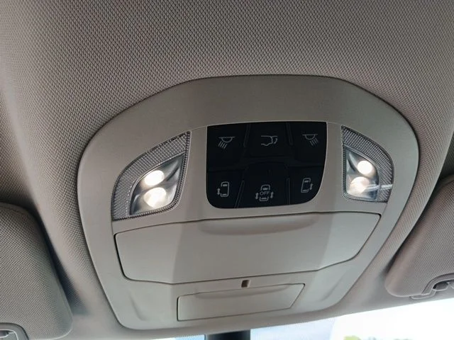 Used 2024 White Chrysler Touring L image 31
