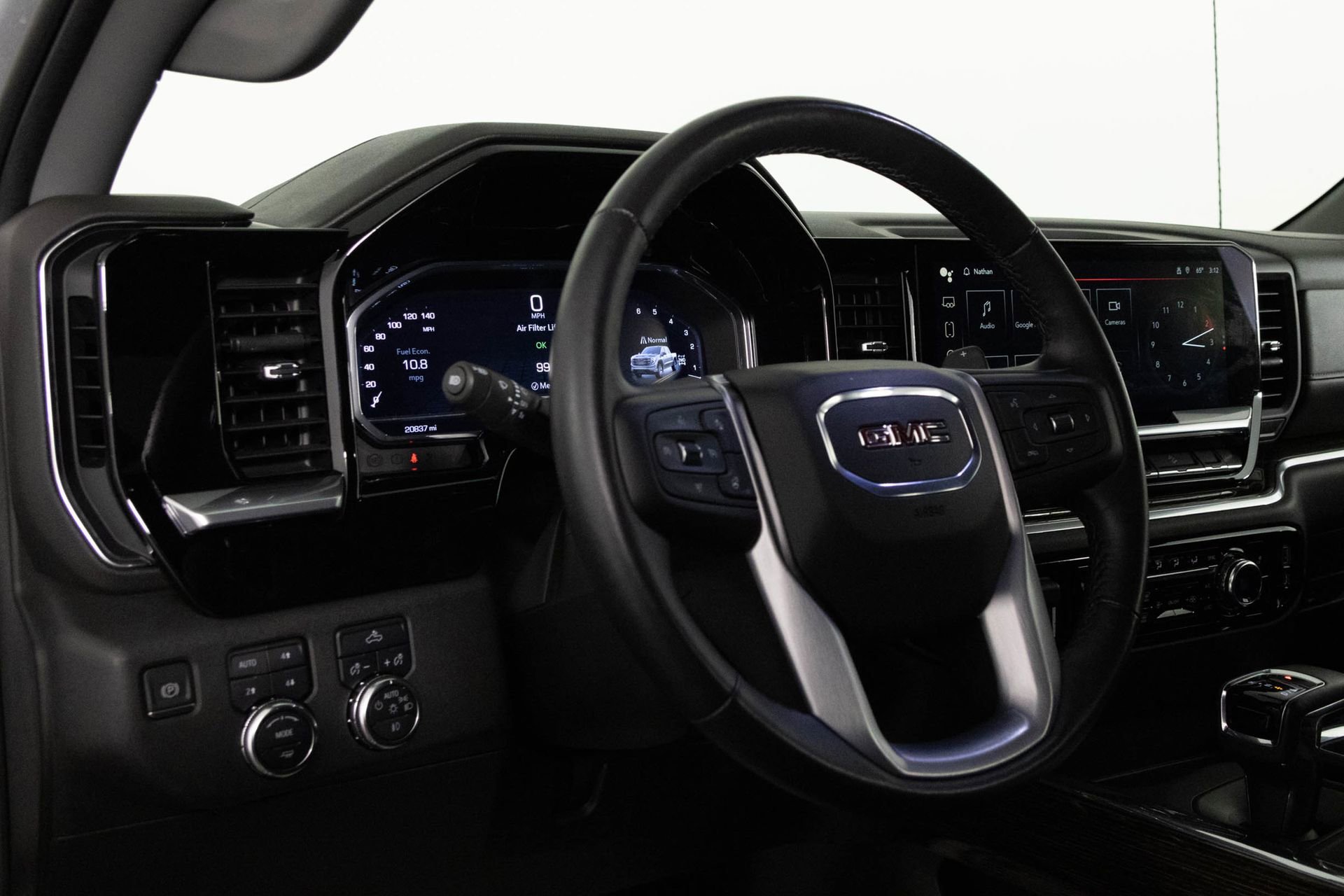 2022 GMC SIERRA - Image 30