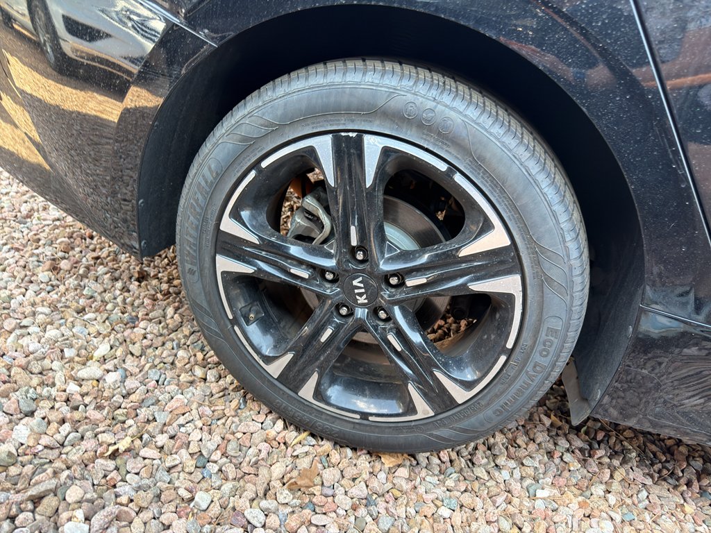 Used 2021 Ebony Black Kia GT-Line image 3