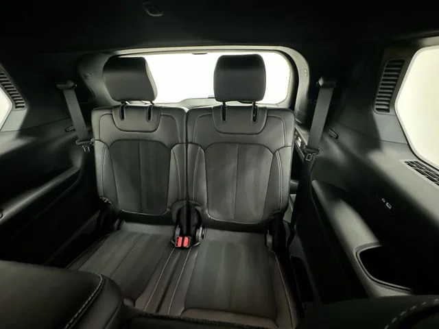 New 2026 Silver Zynith Exterior Paint Jeep Altitude image 27