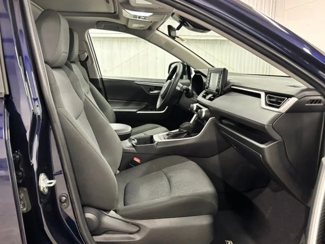 Used 2022  Toyota XLE image 22