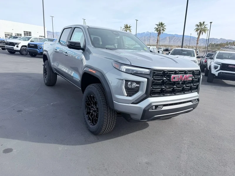 2026 GMC Canyon 2WD Elevation Crew Cab Short Box's photo