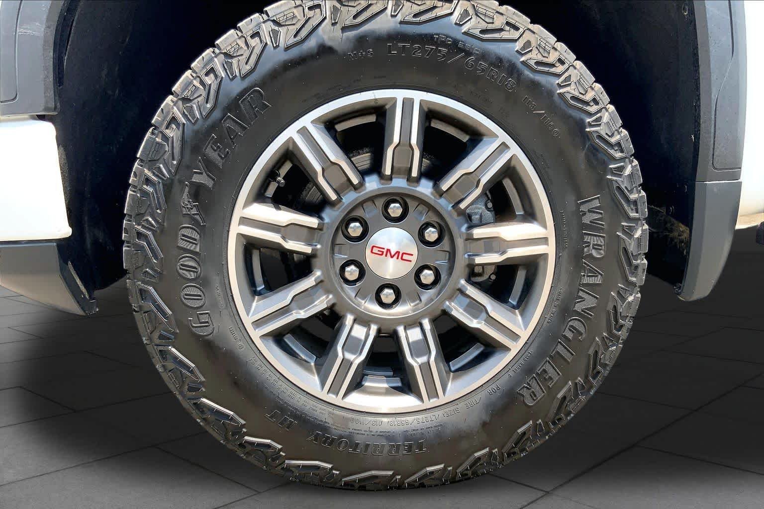 Used 2024 Summit White GMC AT4 image 11
