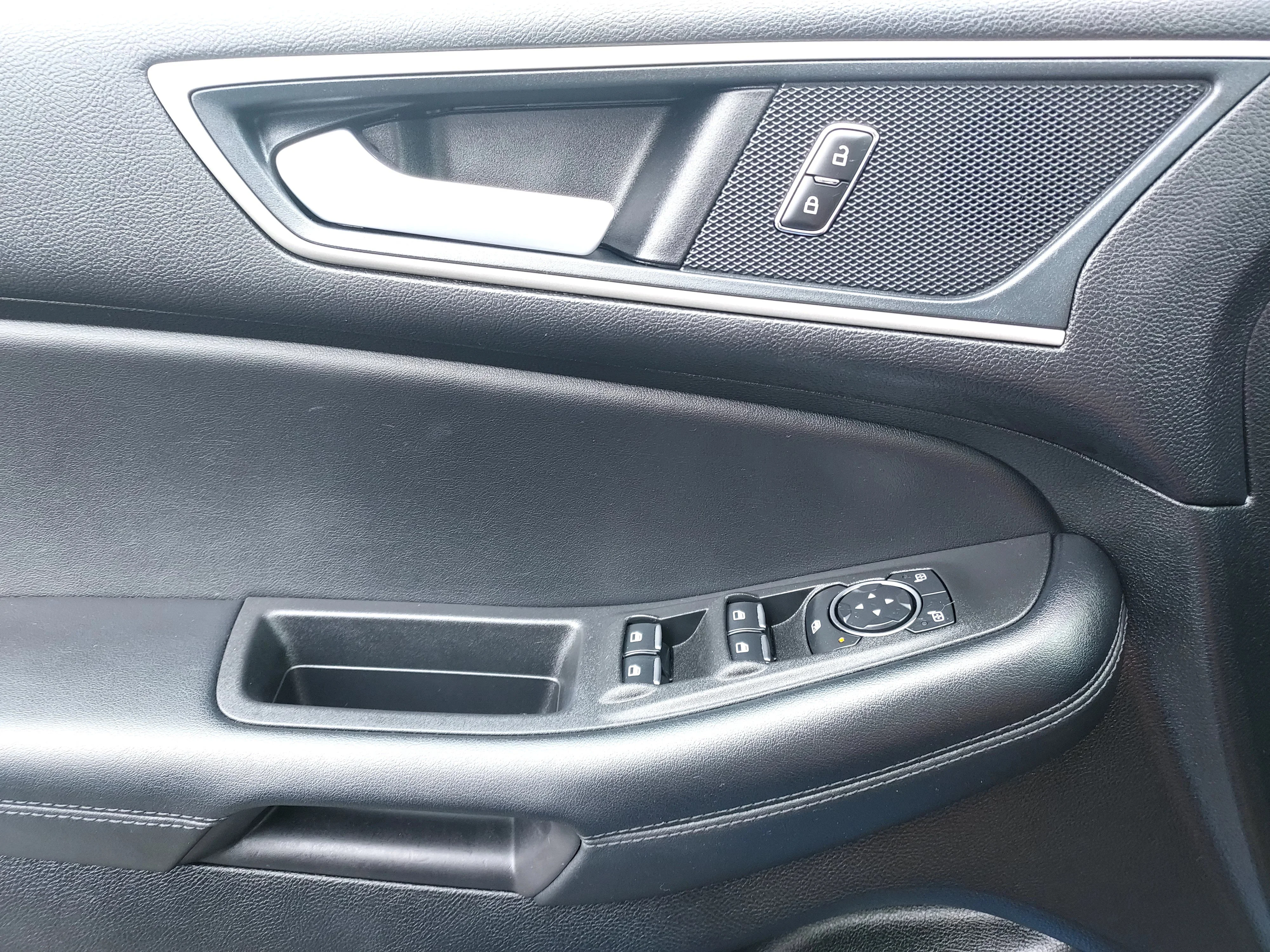 Used 2024 Blue Ford SEL image 38