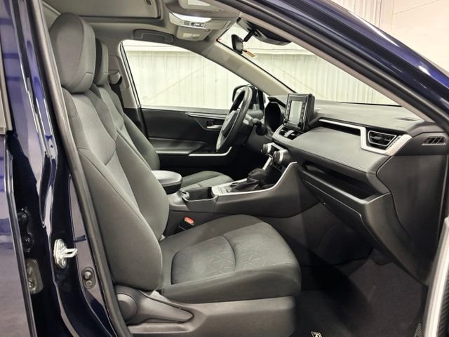 Used 2022  Toyota XLE image 22