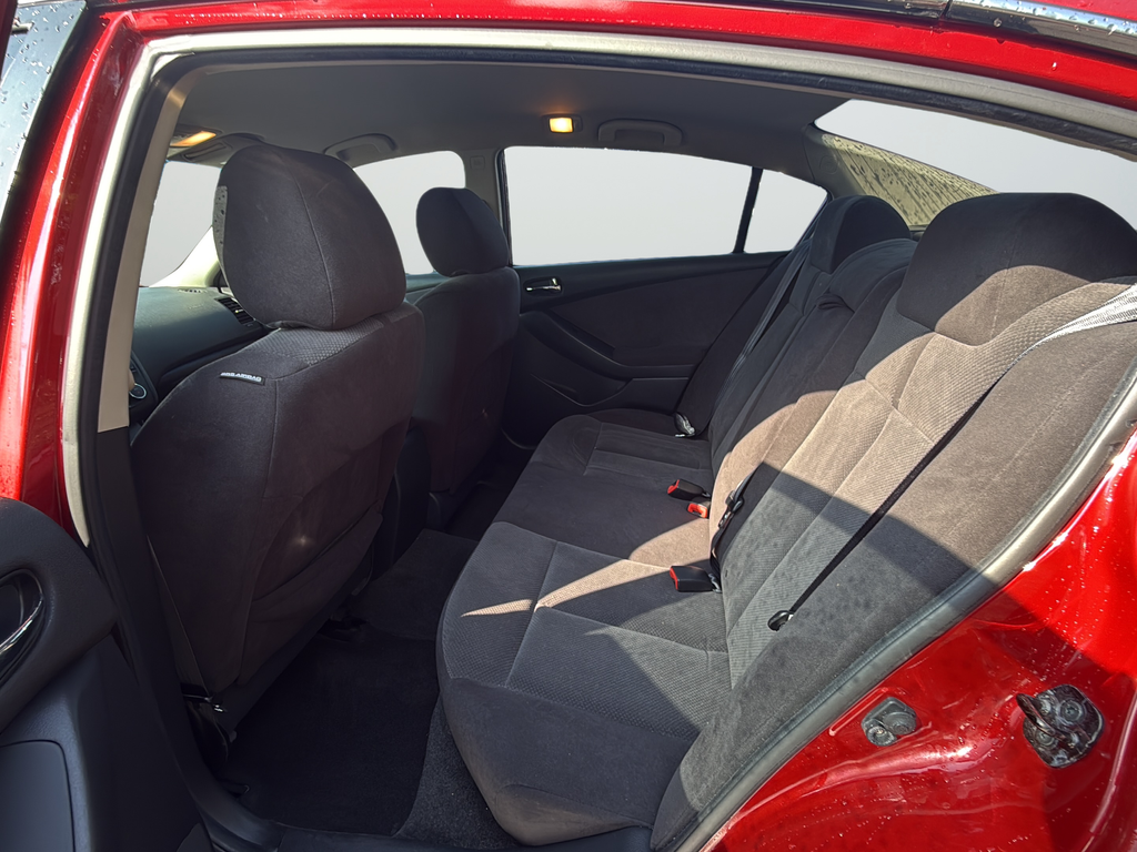Used 2009 Red Nissan 2.5 S image 15