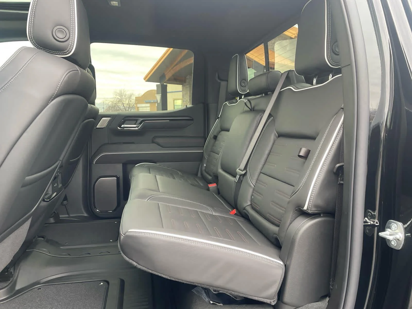 2026 GMC Sierra 1500 AT4X - Photo 33