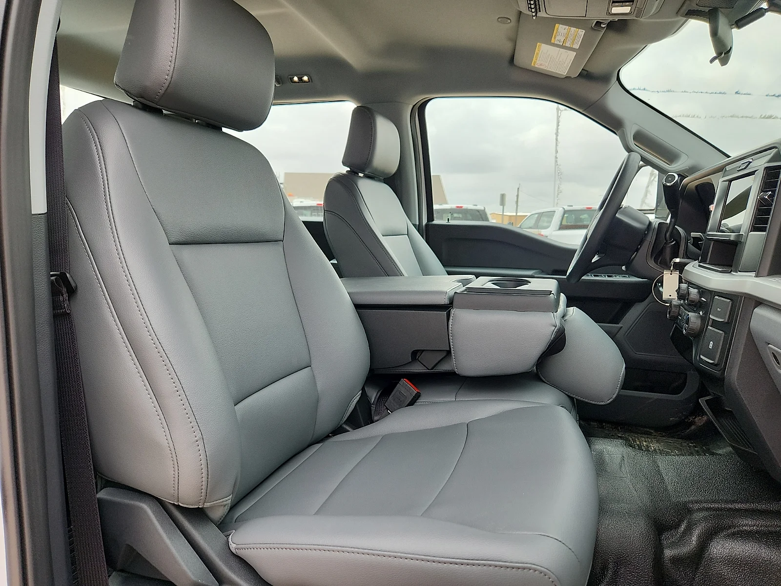 New 2026 Oxford White Ford F-250® XL image 20