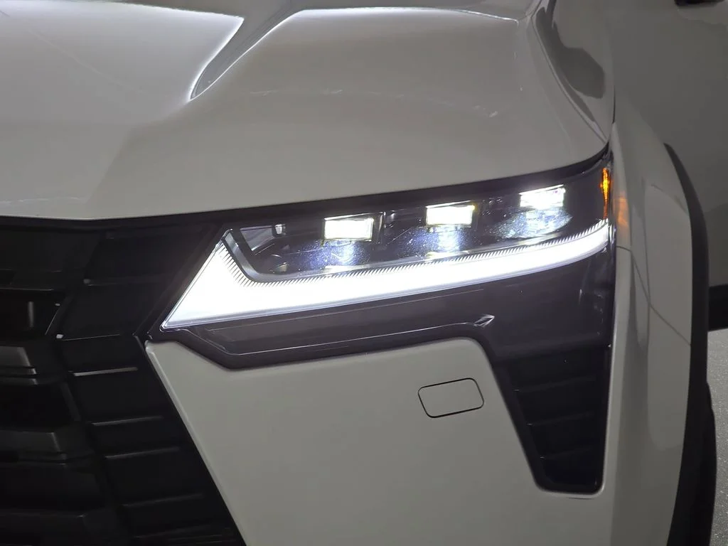 Certified Used 2025 EMINENT WHITE PEARL Lexus 550 Overtrail+ image 34