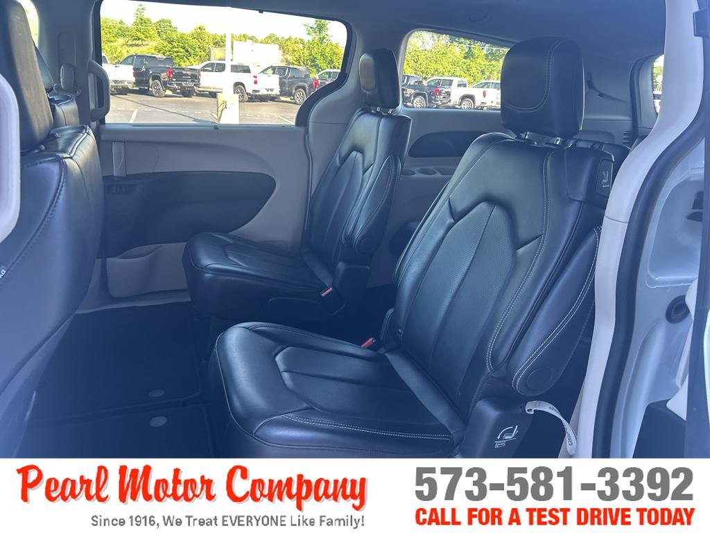 2024 Chrysler Pacifica Touring L - Photo 19